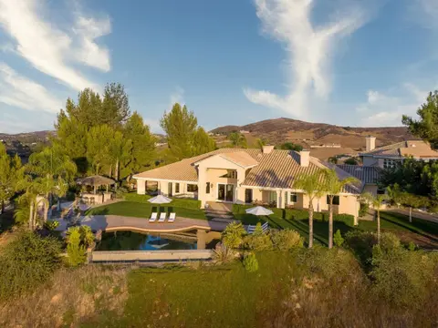Vineyard View by Fieldtrip 8 Bd with Infinity Pool Hot Tub Games