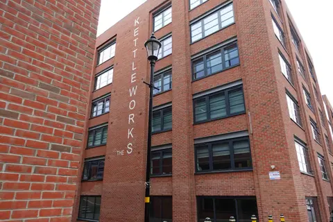 Modern 1-Bed Apartment Sleeps 4 Birmingham