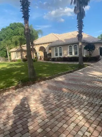 Quiet Lakeview Home in Wesley Chapel