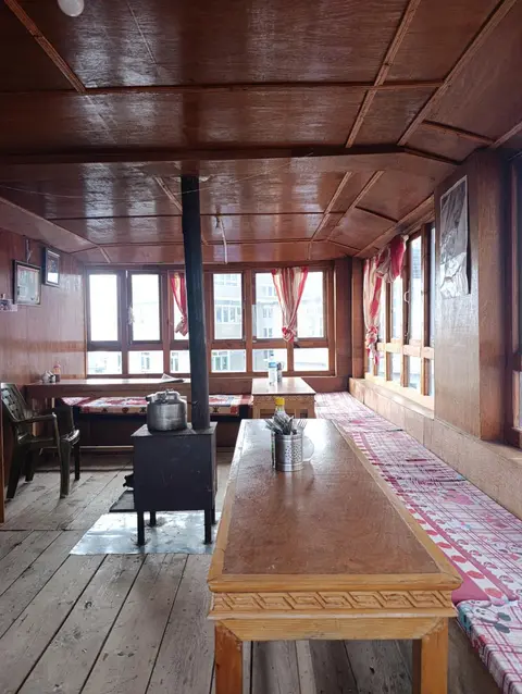 Ghangchempo Guest House,kyanjin gompa