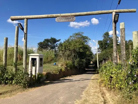 Casa de Campo em frente ao Lago em Americana-SP