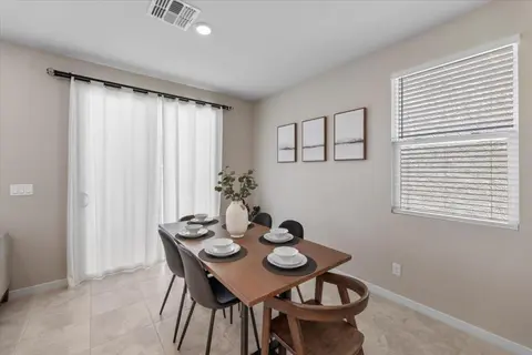 The Grove 702 Private 3 bedroom 3BTH Gated