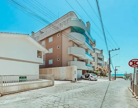 Sobrado a 100 metros do mar