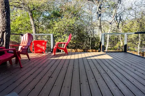 Lakefront Bliss - 3BR Home Near Marina & Beaches