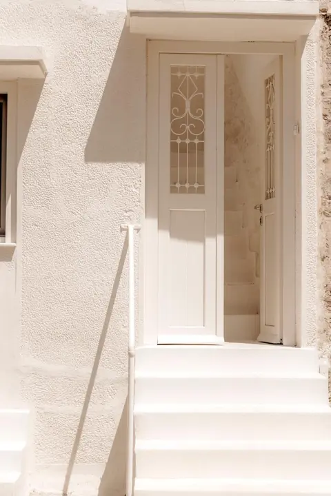 White Suites Syros