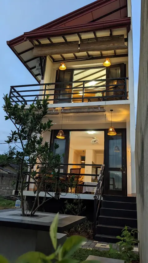 Surf edge villa