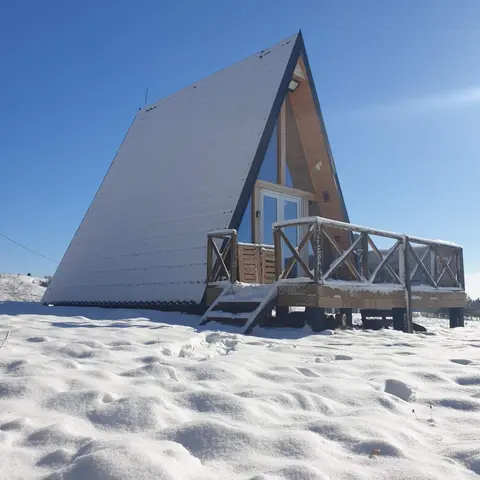 Vikendica "Koliba kraj puta"