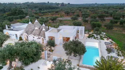 TD Marlù Luxury Trulli Experience wStunning Pool