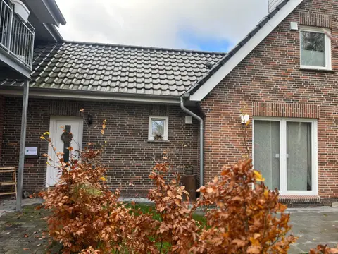 FeWo Brauel am Nordpfad Zevener Geest - Ruhige, moderne 2 Zimmer Wohnung, Ladestation, Parkplatz, Wlan, Garten