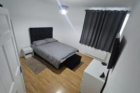 Cosy 2 bedroom flat