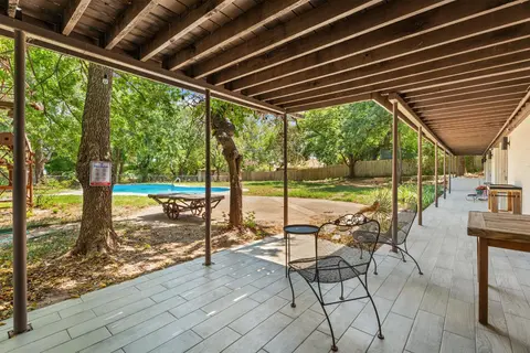 6BR Home Sleeps 14 Hot Tub Game Room