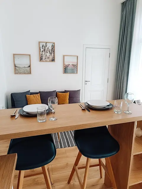 Fly Residence