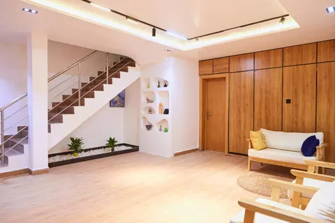 MAHOGANY STUDIO at Cedar Loft