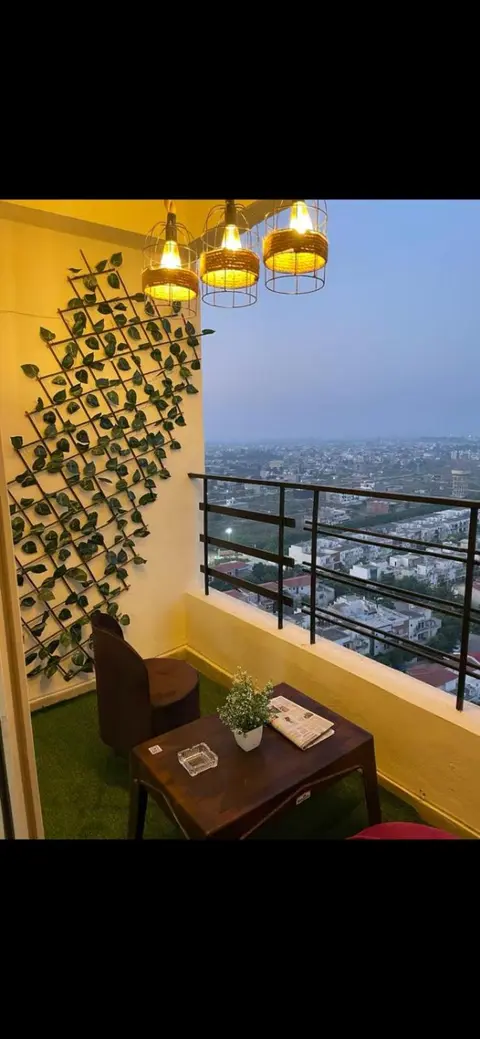 Studio Stays near Expo Mart