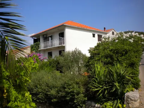 Apartments Bogdanić