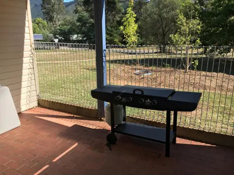 Alpine Sports Lodge