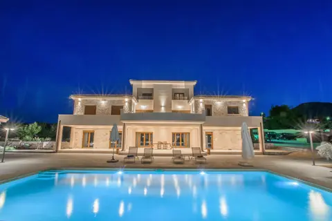 Petra Luxury Rooms and Apartments