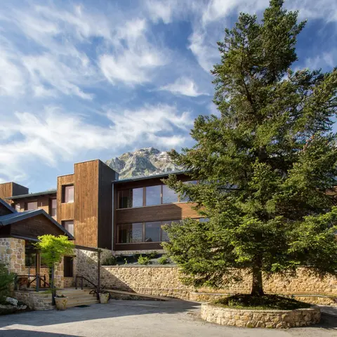 Orizontes Tzoumerkon Hotel Resort
