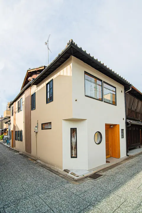 夏様五条丹波口 Modern Kyoto Townhouse, Whole House