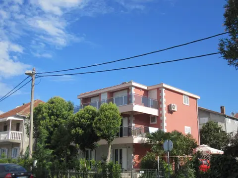 Apartments Delfin