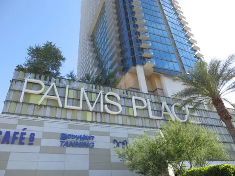 Palms Place Suite with Strip View
