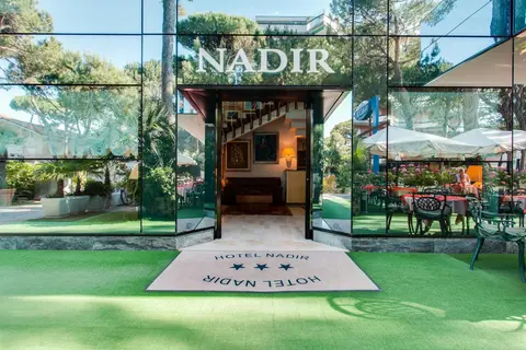 Hotel Nadir