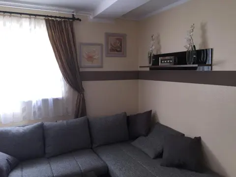 Boulevard Apartment