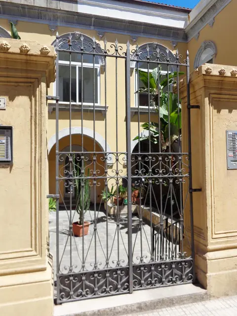 Pepe's apartment