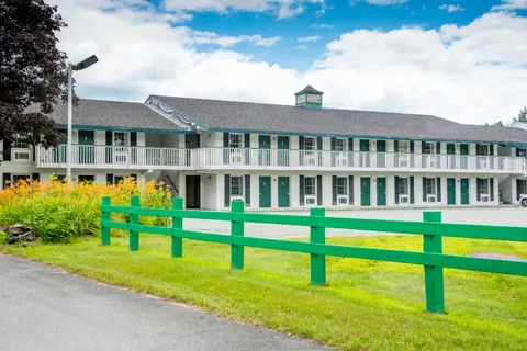 Colonnade Inn