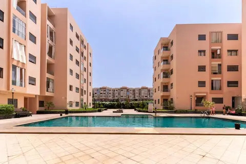 Beautiful accommodation with 2 pools & fast WiFi