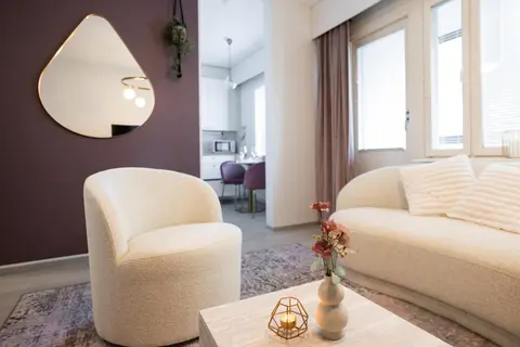 Pluminous Studio- Free Parking- No staircase