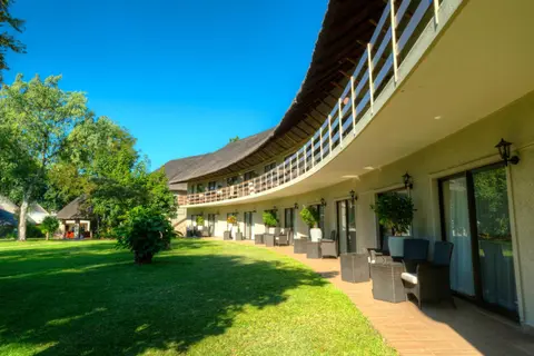 Azambezi River Lodge