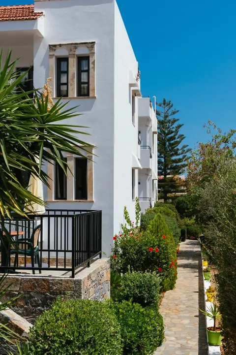 Paradise Hotel-Apartments