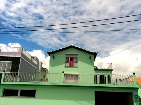 Nandes Place