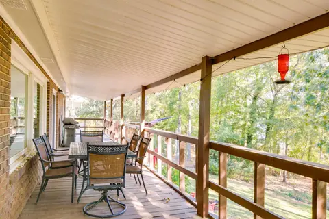 Waterfront Lake Hartwell Home < 1 Mi to Marina!