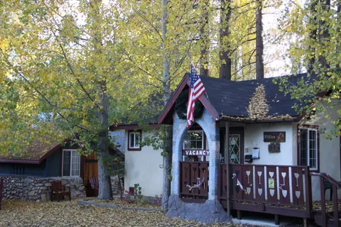 Castle Wood Cottages