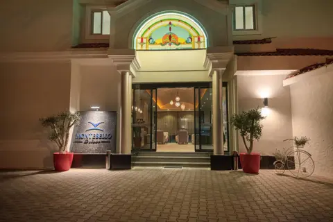 Montebello Deluxe Hotel