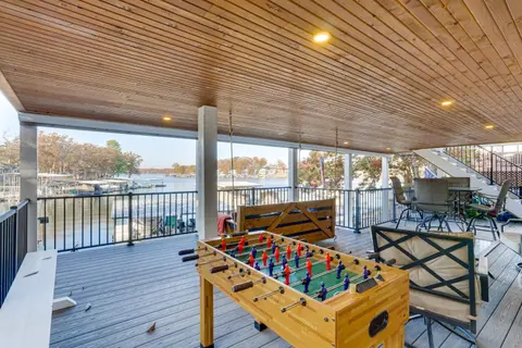 Waterfront Family Getaway in Lake Ozark w/ Dock