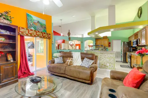 Spacious Backyard! Single-Level Port St Lucie Home