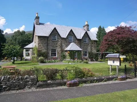 Mansewood Country House