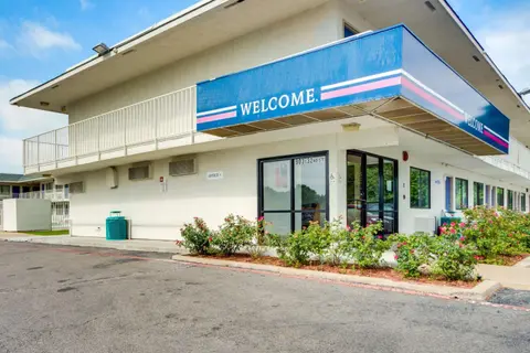 Avera Suites