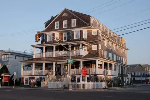 Hotel Macomber ADULTS ONLY