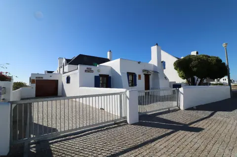 Baywatch Paternoster - The Cottage