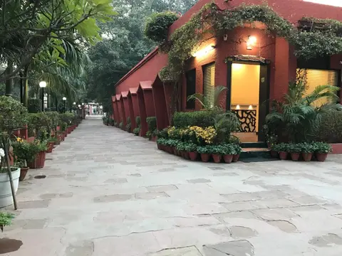 Hotel Sheela, 100m from Taj Mahal