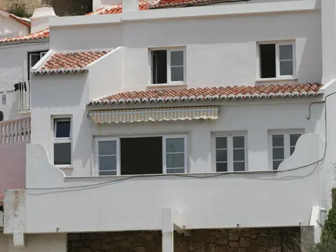 Azenhas do Mar Beach House