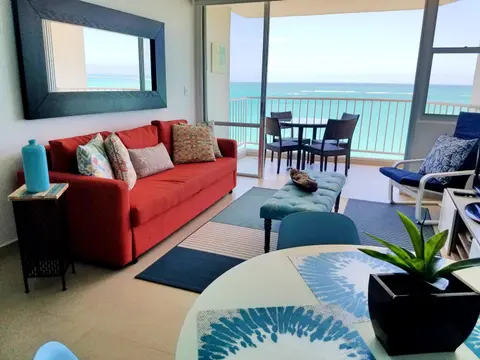 Beachfront WD King Bed Isla Verde Walk 2 Eat