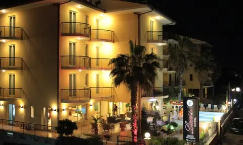 Lion's Hotel