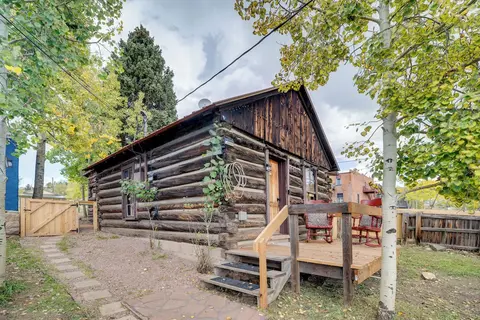 Victorian Hideaway w/ Hot Tub in Cripple Creek