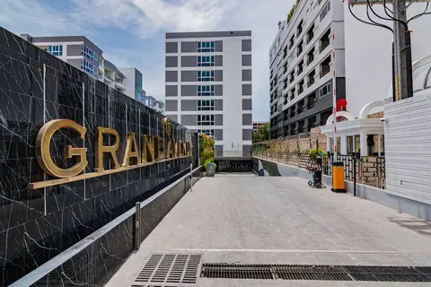 Centara Grand Avenue by Pattaya Holiday