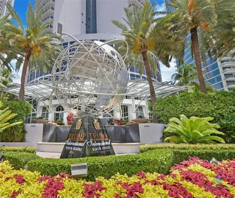 Sunny Isles Bliss Beachfront Retreat for 4